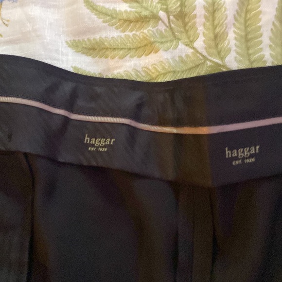 Haggar dress slacks used in good condition - Picture 5 of 6